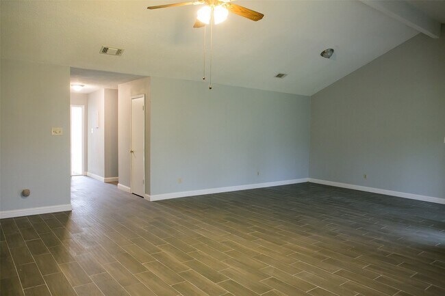 Building Photo - 12051 Creekhurst Dr