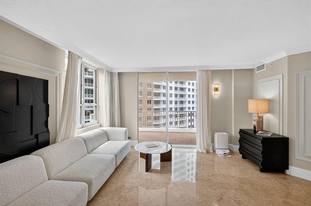 Building Photo - 701 Brickell Key Blvd