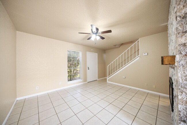Building Photo - 6427 Wurzbach Rd