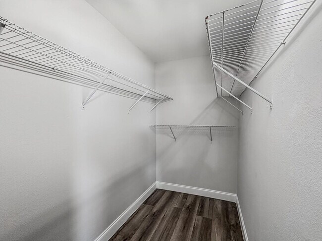 Building Photo - 268 Saxony Cir