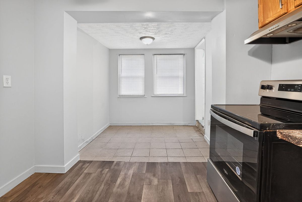 Building Photo - 184 Greenfield Ave