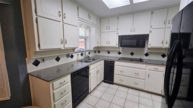 Building Photo - 2529 Westpark Way Cir