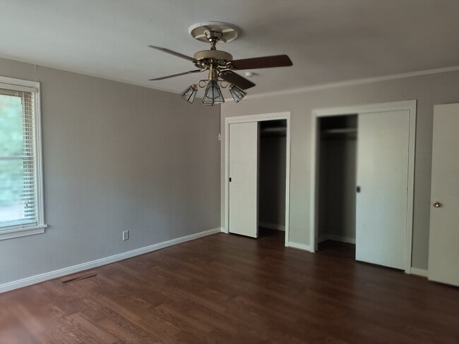 Building Photo - 2 Southern Pines Dr