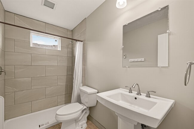 Building Photo - 1310 Belshire Rd