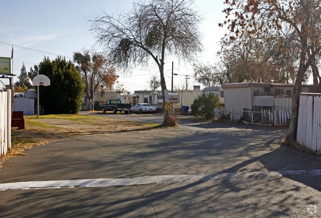 Primary Photo - All Star Trailer Park