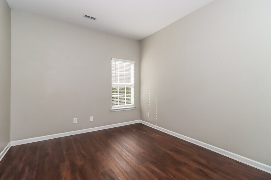 Building Photo - 1440 Whitman Dr NW
