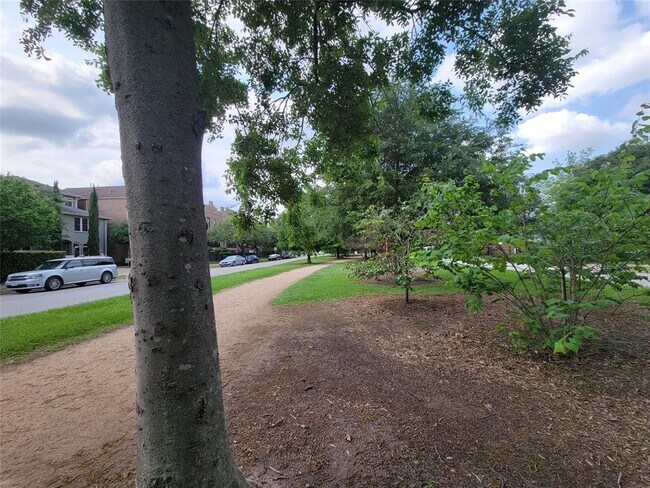 Building Photo - 1314 Heights Blvd