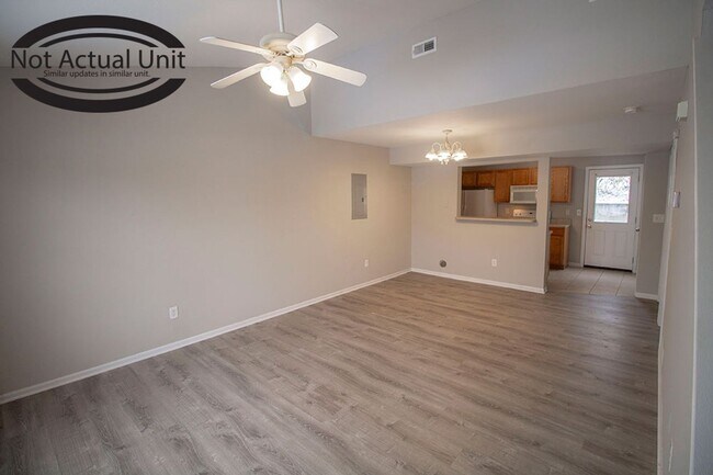 Building Photo - 1604-1606 Citadel Dr.