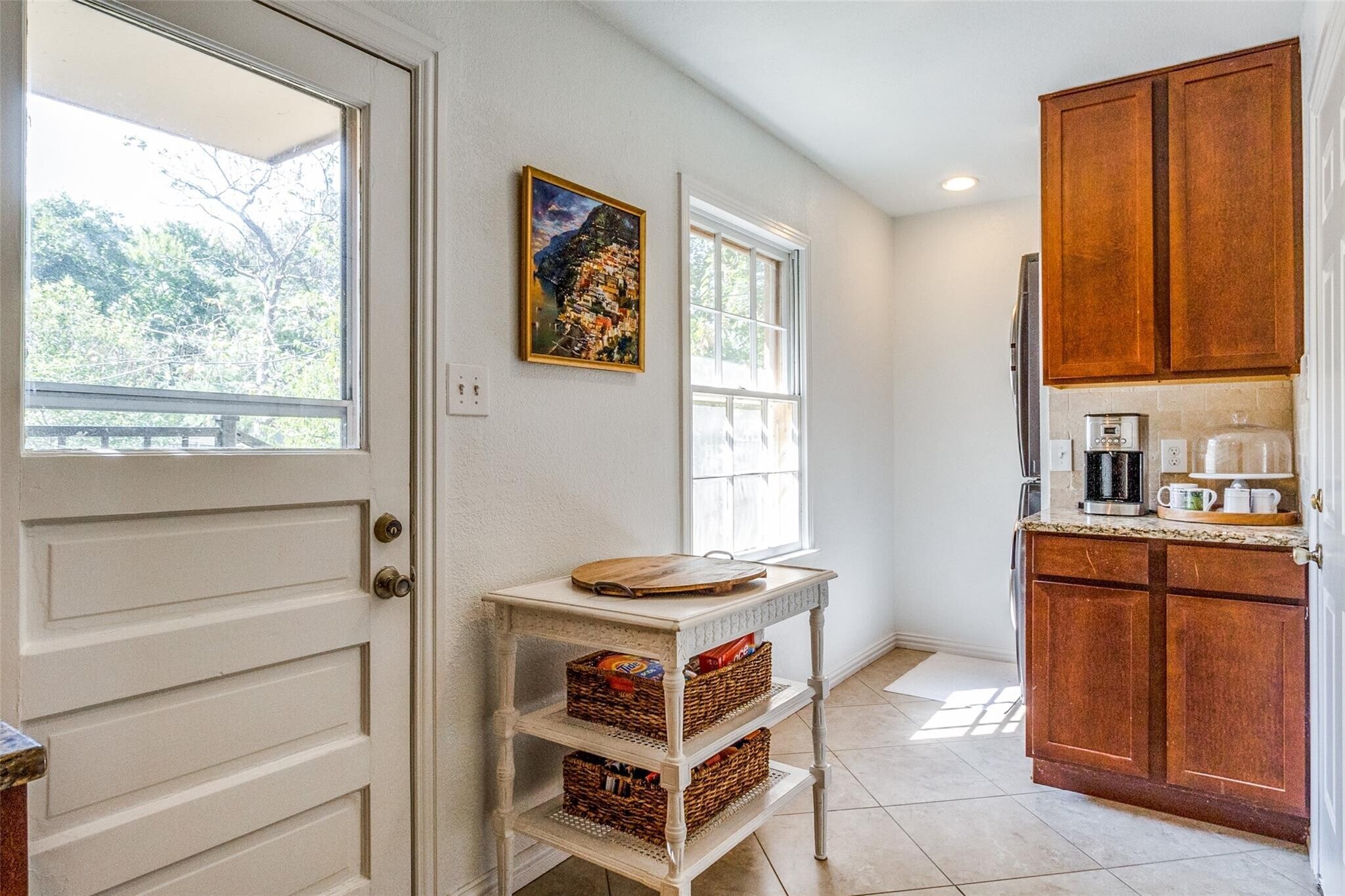 Building Photo - 3732 Seguin Dr