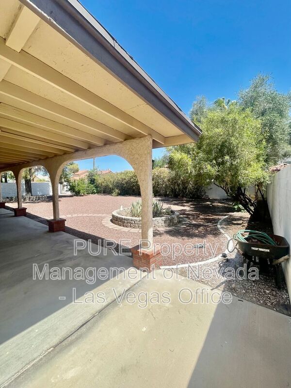 Building Photo - 6649 Wayburn Way