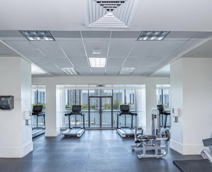 NEW FITNESS CENTER - 18041 Biscayne Blvd