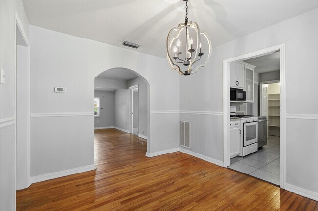 Building Photo - 3412 Brady Ave