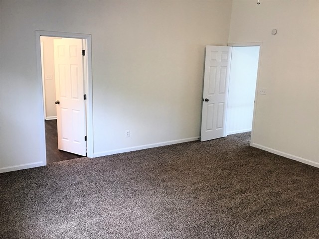 Building Photo - 639 Stonecrest Dr