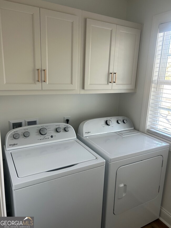 Building Photo - 313 Timothy Ave