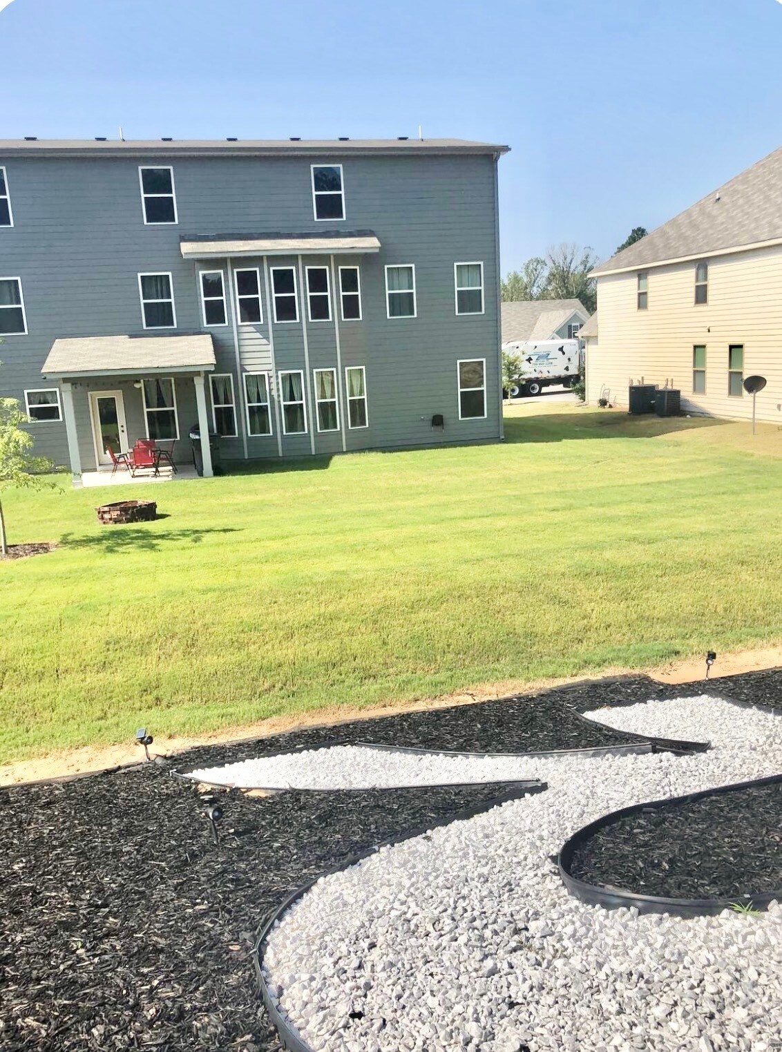 Building Photo - 819 Burch Creek Dr