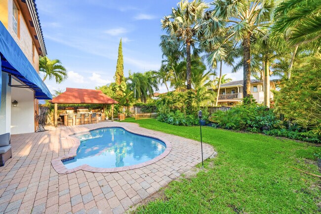 Building Photo - 16372 SW 62nd Ter