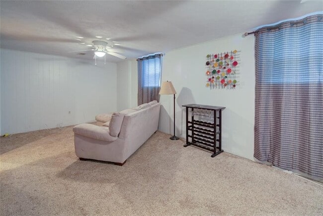 Building Photo - 1125 Old Forge Dr