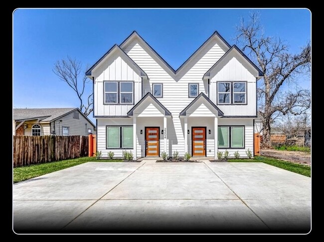 Building Photo - 2206 Dolly Wright St