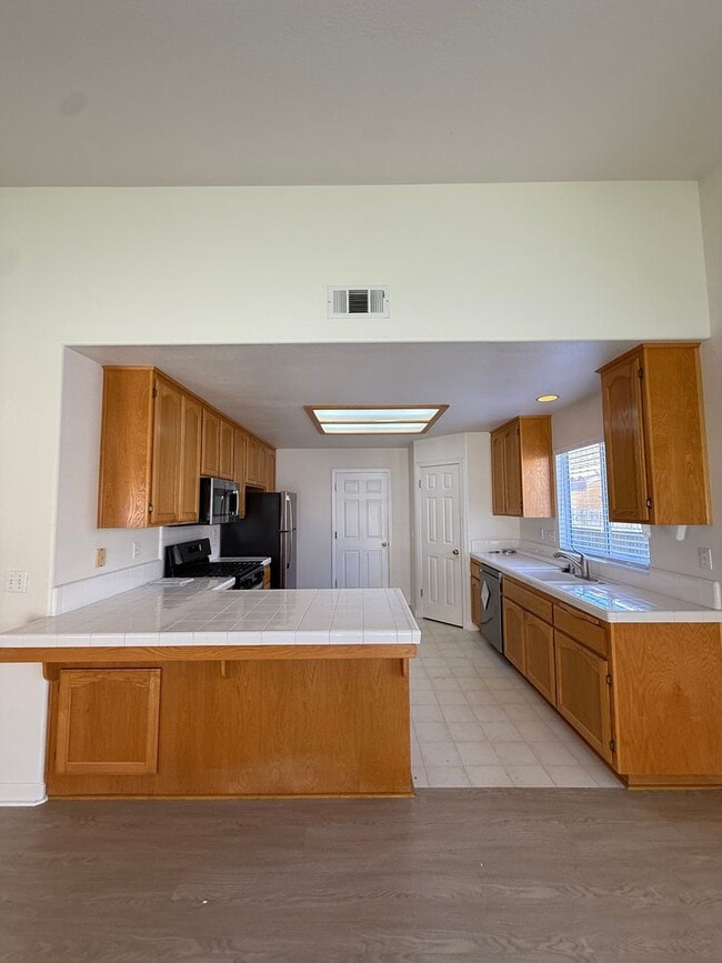 Building Photo - Orcutt Single Story Home with RV Access