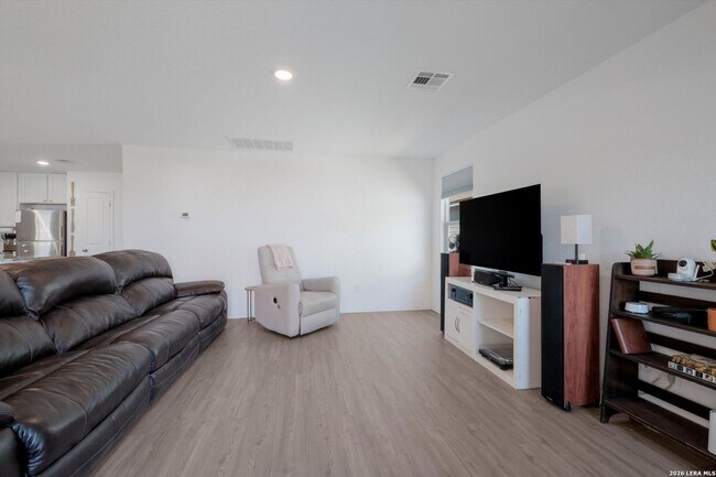 Building Photo - Charming 3- Bedroom in Rosillo Ranch