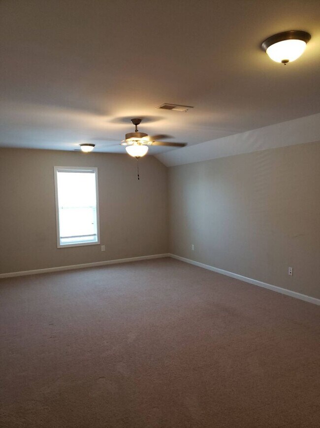 Building Photo - Gorgeous 4 Bedroom Home in Brookshire!