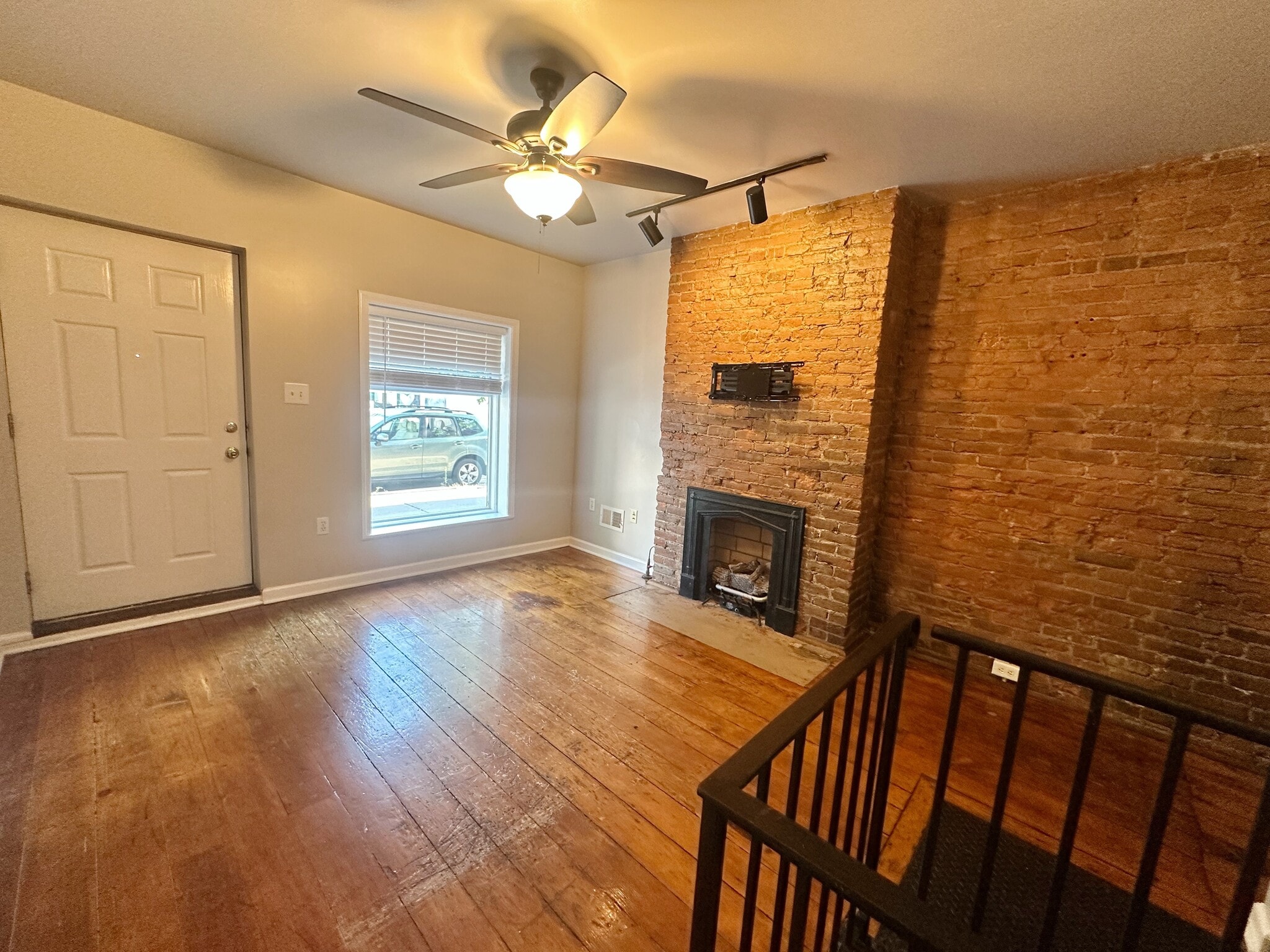 Building Photo - 1016 Bingham St