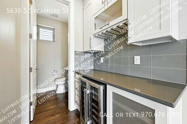 Building Photo - 5630 S Sycamore St