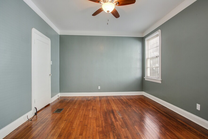 Building Photo - 2106 S Carrollton Ave