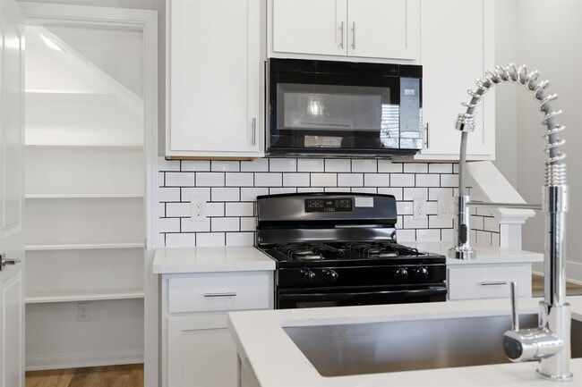 Building Photo - 209 Clark Rd