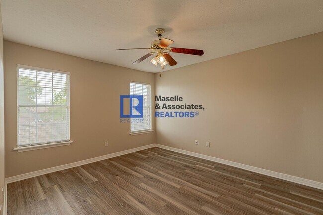 Building Photo - 2 Bed 2 Bath Near the Reservoir