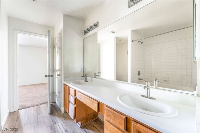 Building Photo - 505 Escoto Pl