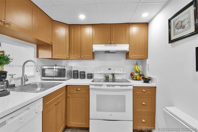 Building Photo - 11800 SW 18th St