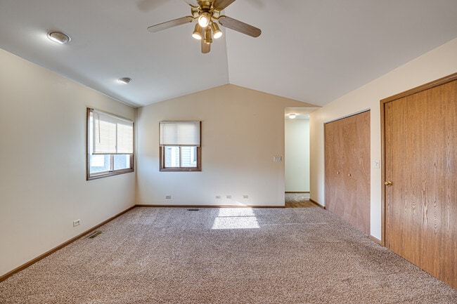 Building Photo - 1640 Hilton Head Dr