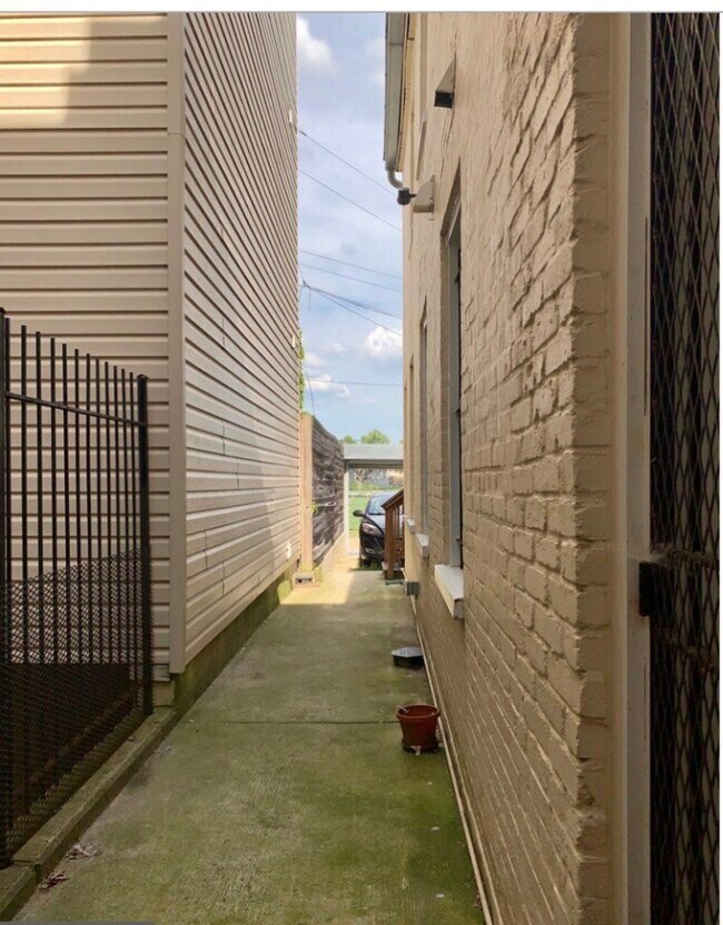 Side Patio View - 1425 5th St NW