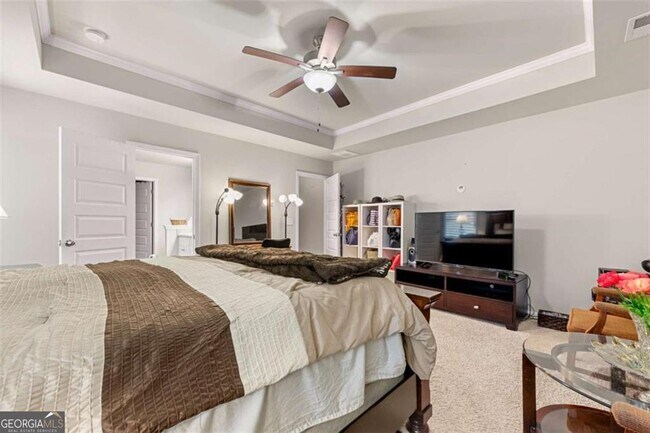 Building Photo - 180 Ascott Trace