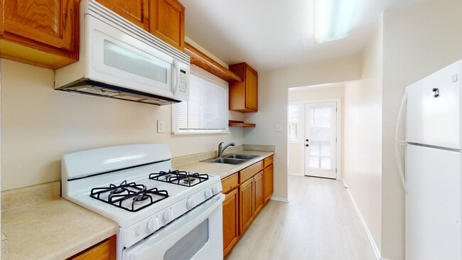 Building Photo - 115 Elkwood Ave