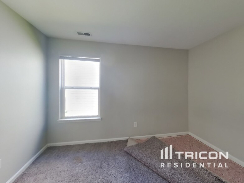 Building Photo - 7328 Mosaic Dr