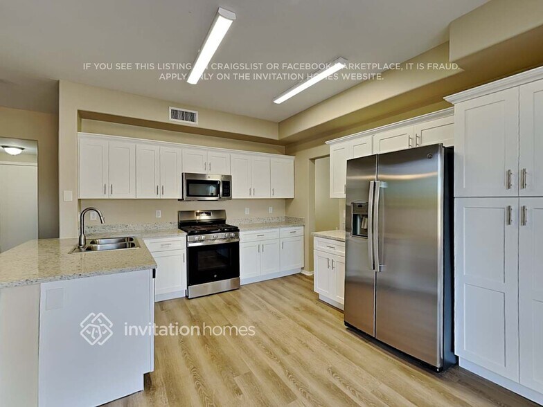 Building Photo - 6752 W Linda Ln