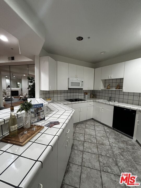 Building Photo - 3460 S Centinela Ave