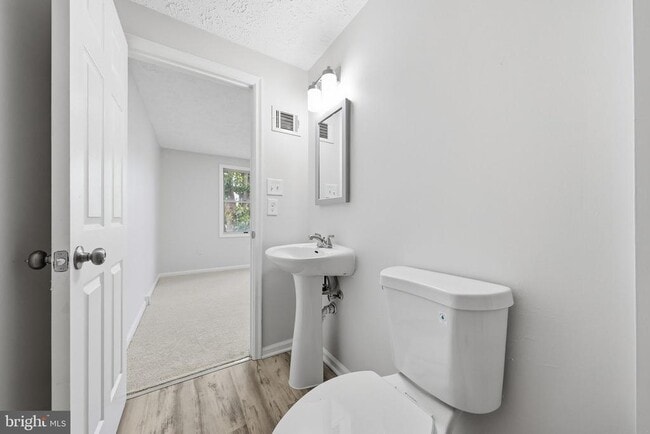 Building Photo - 6711 Kernel Ct