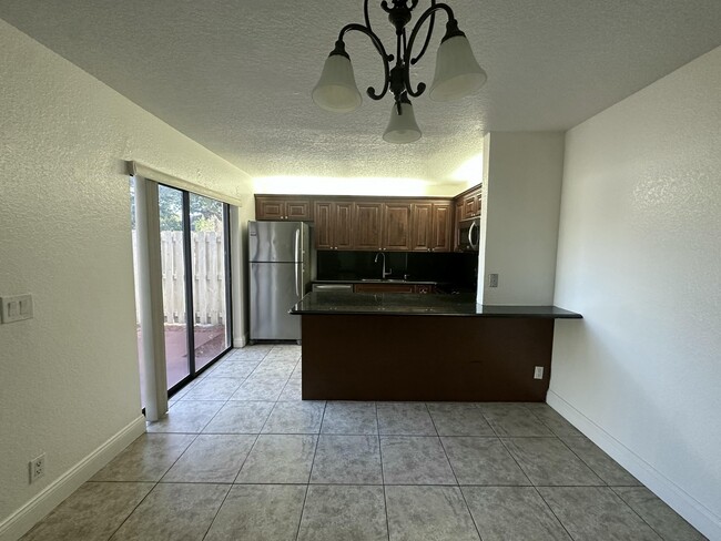Building Photo - 354 Lake Arbor Dr