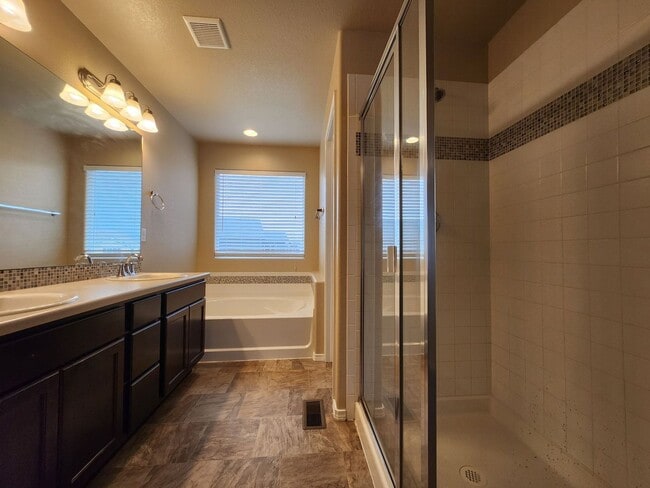 Building Photo - 1607 Smokey Ridge Way