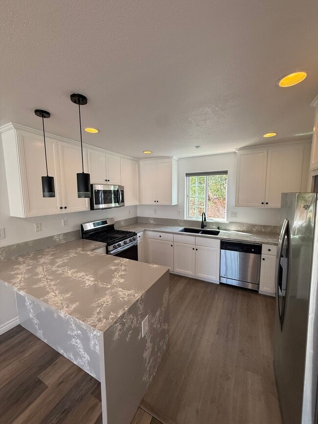 Building Photo - 5084 Guava Ave