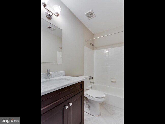 Building Photo - 9421 Van Arsdale Dr