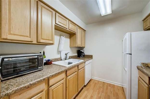Building Photo - 9115 Tudor Dr