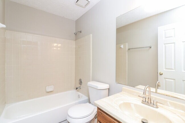 Building Photo - 435 Standing Rock Dr