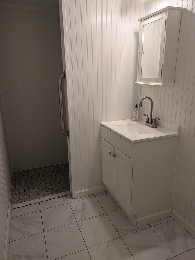 Private Bath - 9838 Lake Dr