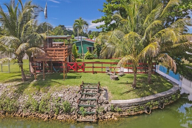 Building Photo - 7245 S Waterway Dr