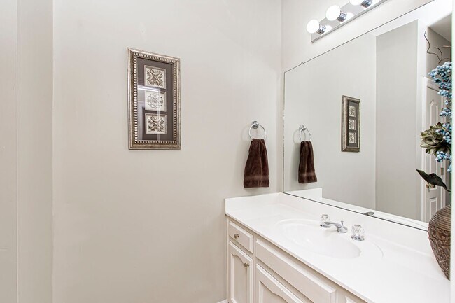 Building Photo - 10580 Springglen Ct