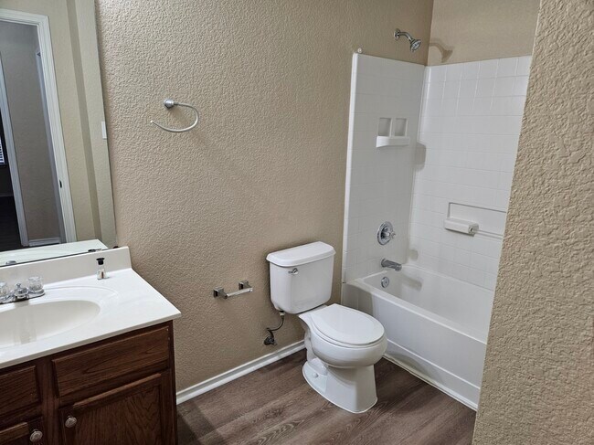 Building Photo - 8013 Sartain Dr